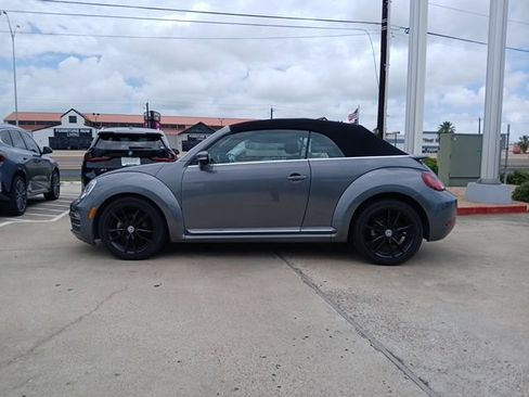 Used 2019 Volkswagen Beetle 2.0T SE FWD image 6