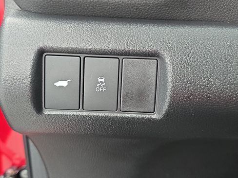 Used 2024 Honda Pilot Touring image 27