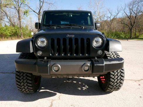 Used 2017 Jeep Wrangler Unlimited Sport image 3