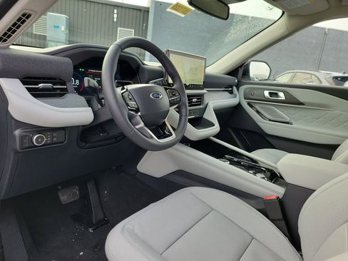 New 2026 Ford Explorer Platinum w/ LUX Leather Package image 20