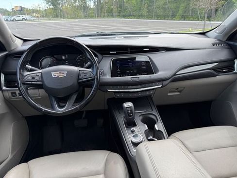 Used 2019 Cadillac XT4 Premium Luxury w/ Driver Assist Package FWD image 10
