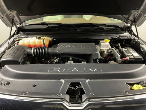Used 2020 RAM 1500 Laramie AWD/4WD image 37