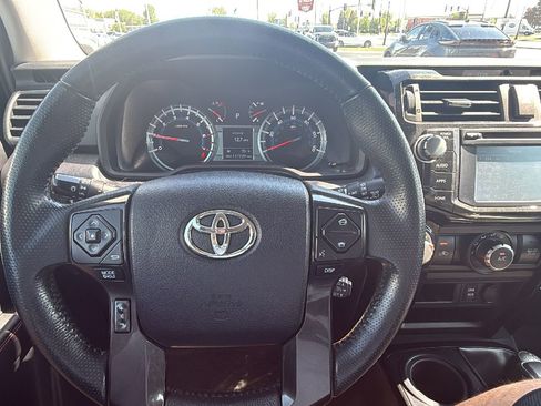 Used 2016 Toyota 4Runner SR5 AWD/4WD image 14