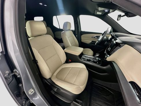 Used 2023 Chevrolet Traverse LS w/ Midnight/Sport Edition AWD/4WD image 32