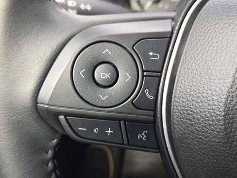 Used 2024 Toyota Corolla Cross LE w/ Moonroof Package image 14