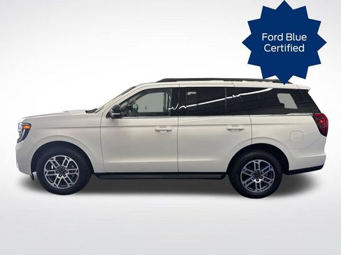 Used 2025 Ford Expedition Active AWD/4WD image 2