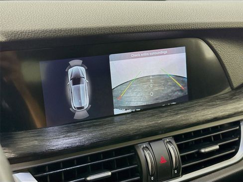 Used 2024 Alfa Romeo Stelvio Sprint image 10