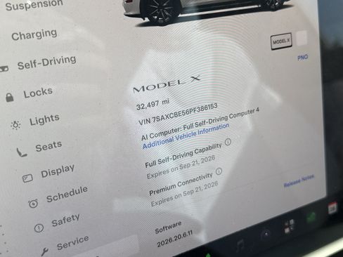 Used 2023 Tesla Model X AWD/4WD image 8