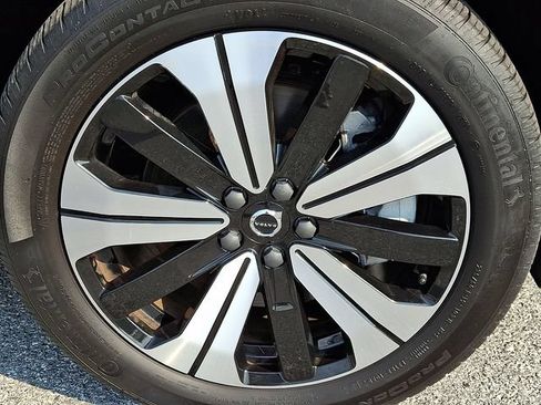 Certified 2023 Volvo C40 P8 Recharge Plus AWD/4WD image 8