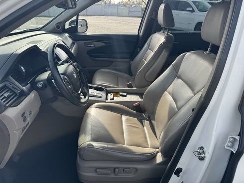 Used 2016 Honda Pilot Touring image 24