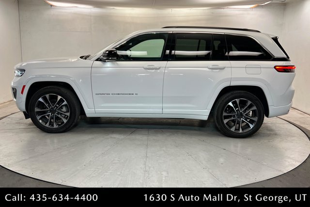 Used 2024 Jeep Grand Cherokee Overland w/ Luxury Tech Group IV AWD/4WD image 2