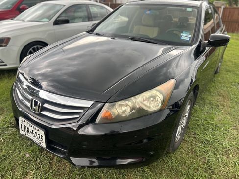 Used 2012 Honda Accord LX image 2