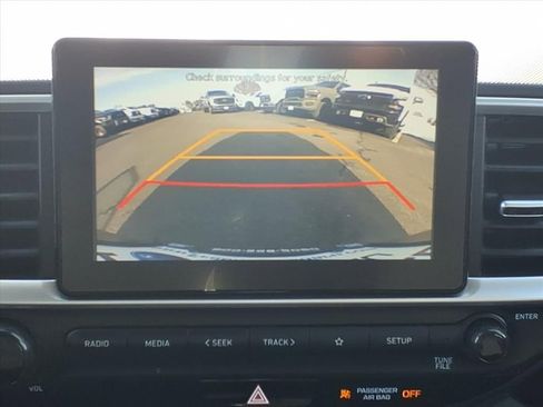 Used 2022 Hyundai Venue SE image 9