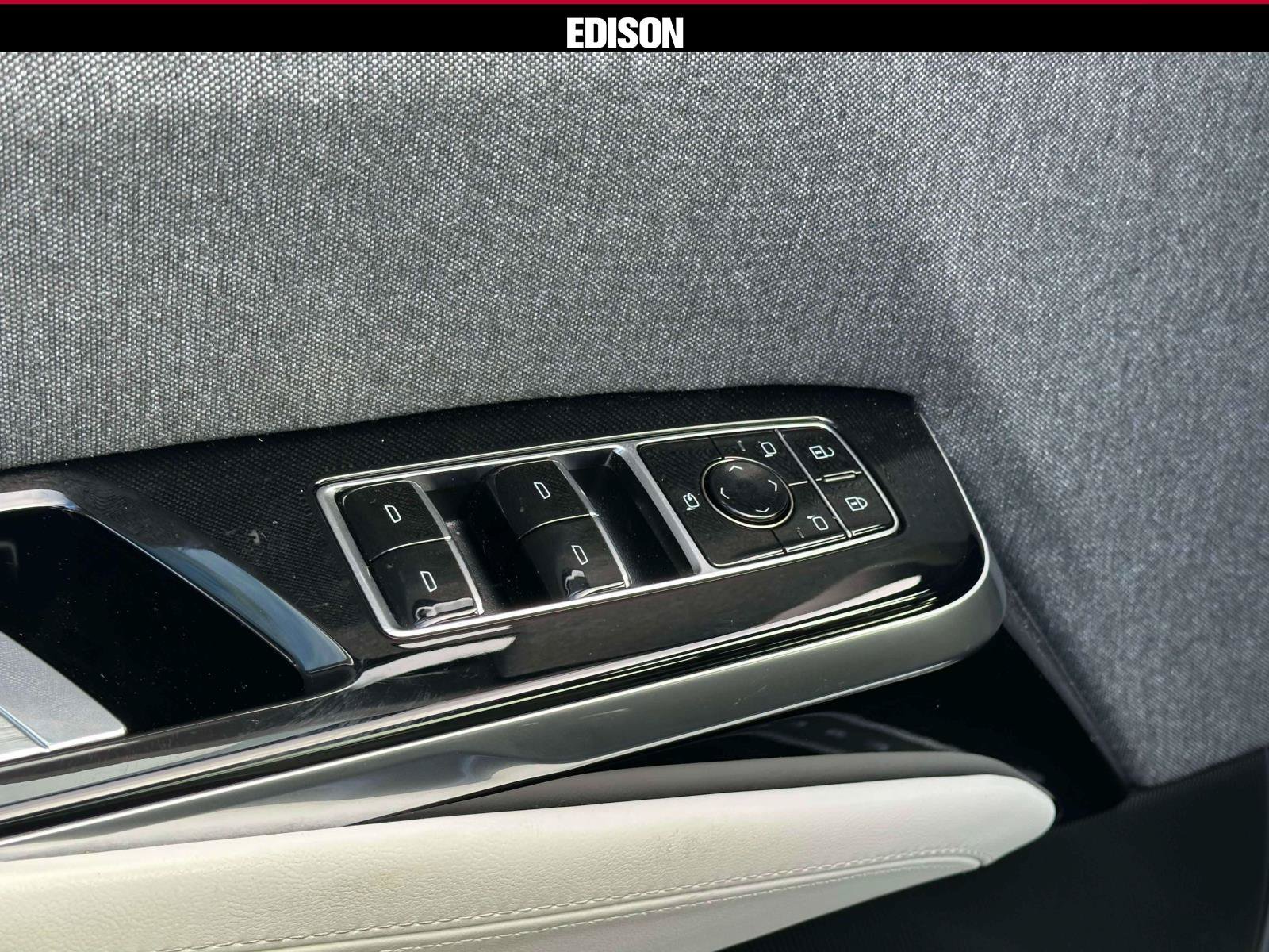 Used 2025 Cadillac Escalade Sport Platinum AWD/4WD image 17