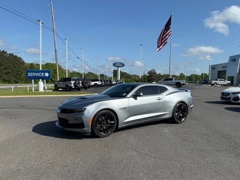 Used 2024 Chevrolet Camaro SS RWD image 3