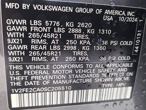 Used 2025 Volkswagen Atlas Cross Sport SEL Premium R-Line image 24