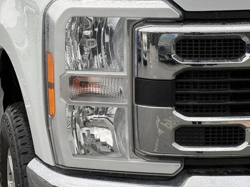 Used 2025 Ford F250 XLT w/ FX4 Off-Road Package image 10