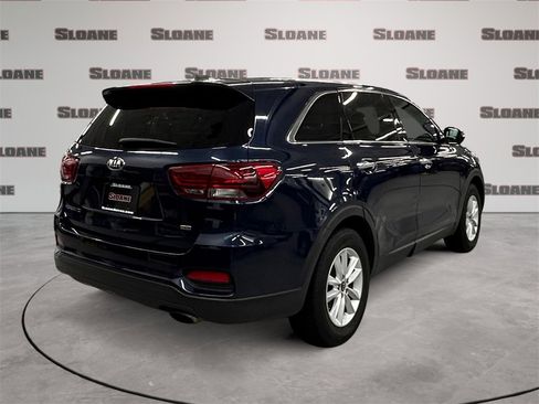 Used 2019 Kia Sorento LX image 5