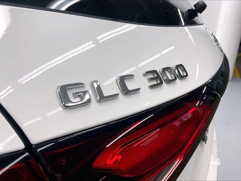 New 2026 Mercedes-Benz GLC 300 image 16