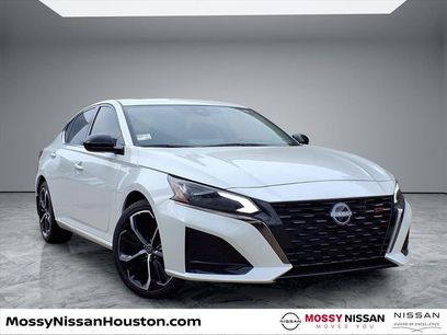 New 2025 Nissan Altima 2.5 SR w/ SR Premium Package