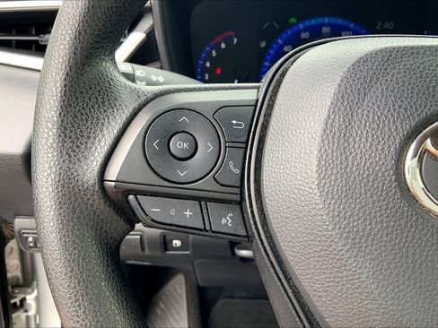 Used 2022 Toyota Corolla LE FWD image 24