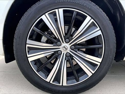 Used 2023 Volvo XC60 B5 Ultimate w/ Climate Package AWD/4WD image 10