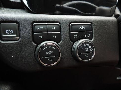 Used 2023 Chevrolet Silverado 1500 RST w/ Z71 Off-Road Package AWD/4WD image 28