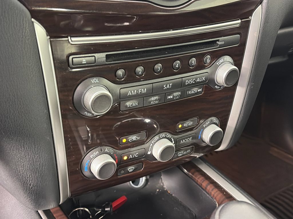 Used 2016 Nissan Pathfinder Platinum AWD/4WD image 21
