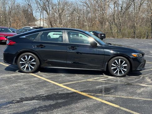 Certified 2024 Honda Civic EX-L image 3