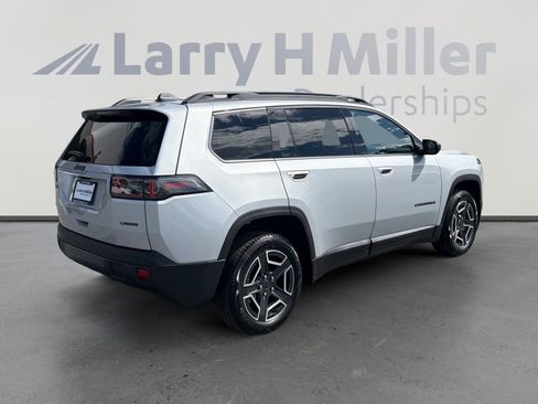 New 2026 Jeep Cherokee Laredo AWD/4WD image 5