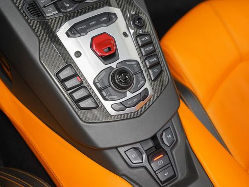 Used 2015 Lamborghini Aventador LP 700-4 image 46