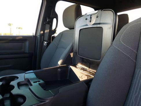 Used 2024 RAM 2500 Tradesman w/ Chrome Appearance Group image 26