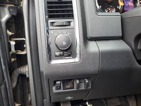 Used 2012 RAM 2500 Laramie AWD/4WD image 47