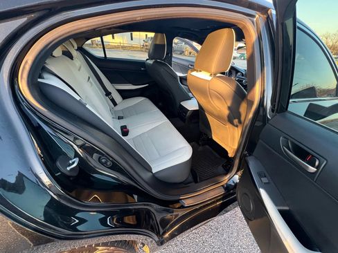 Used 2022 Lexus IS 350 F Sport image 17
