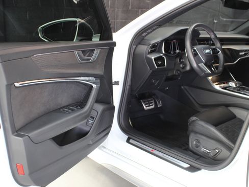 Used 2023 Audi RS 6 image 33