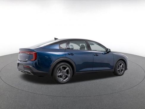Used 2025 Kia K4 FWD image 11
