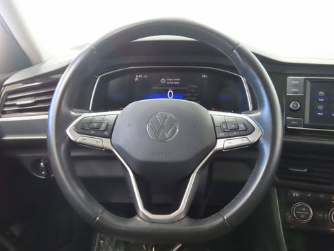 Used 2024 Volkswagen Jetta SE image 10