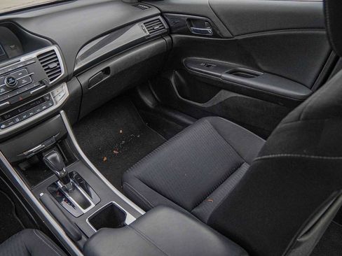 Used 2015 Honda Accord Sport image 27