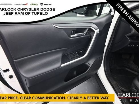 Used 2019 Toyota RAV4 XLE Premium w/ Cold Weather Package FWD image 14