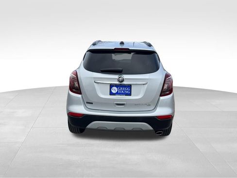 Used 2021 Buick Encore Preferred image 5