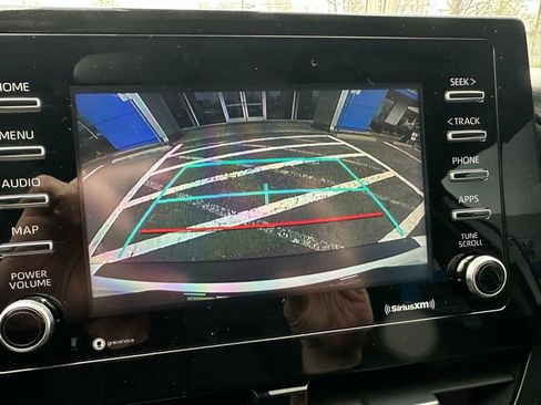 Used 2022 Toyota Camry SE image 27