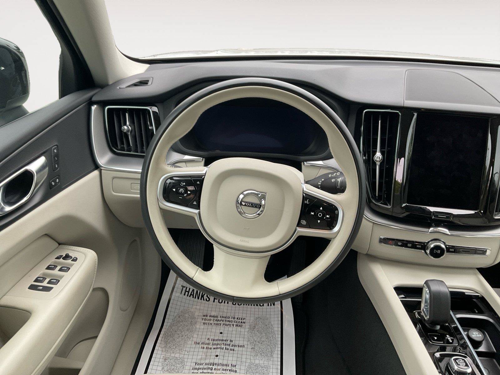 Certified 2025 Volvo XC60 B5 Core AWD/4WD image 12
