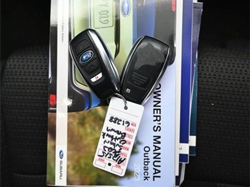 Used 2023 Subaru Outback Premium image 11