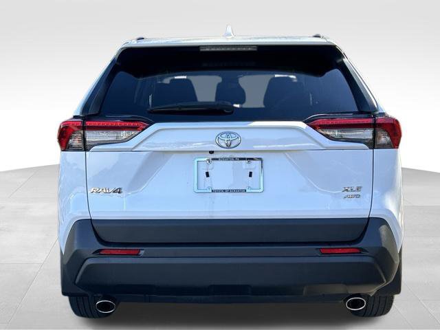 Used 2024 Toyota RAV4 XLE w/ Convenience Package AWD/4WD image 7