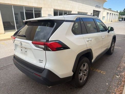Used 2025 Toyota RAV4 XLE image 4