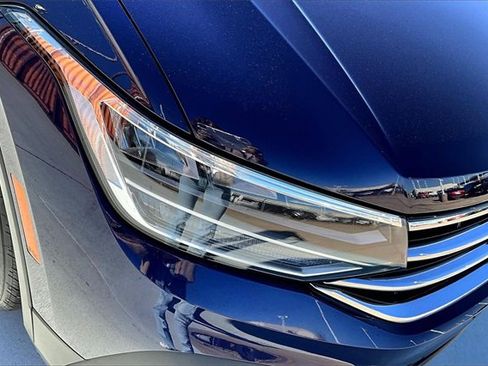 Used 2023 Volkswagen Tiguan SE image 32