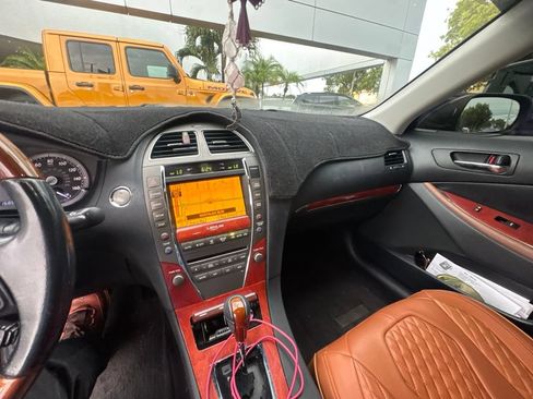 Used 2012 Lexus ES 350 w/ Touring Special Edition FWD image 8