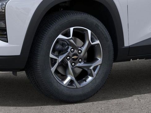 New 2026 Chevrolet Trax LT w/ Driver Confidence Package image 9