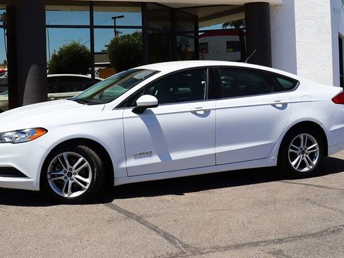 Used 2018 Ford Fusion S FWD image 4