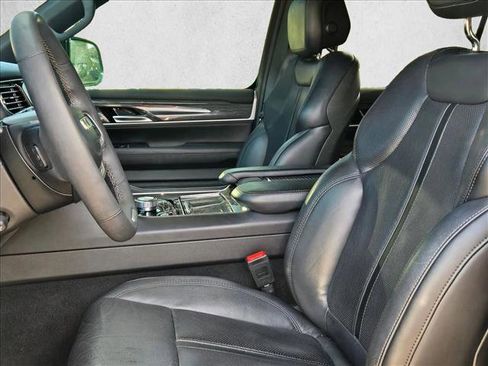 Used 2022 Jeep Wagoneer Series III w/ Premium Group I image 14